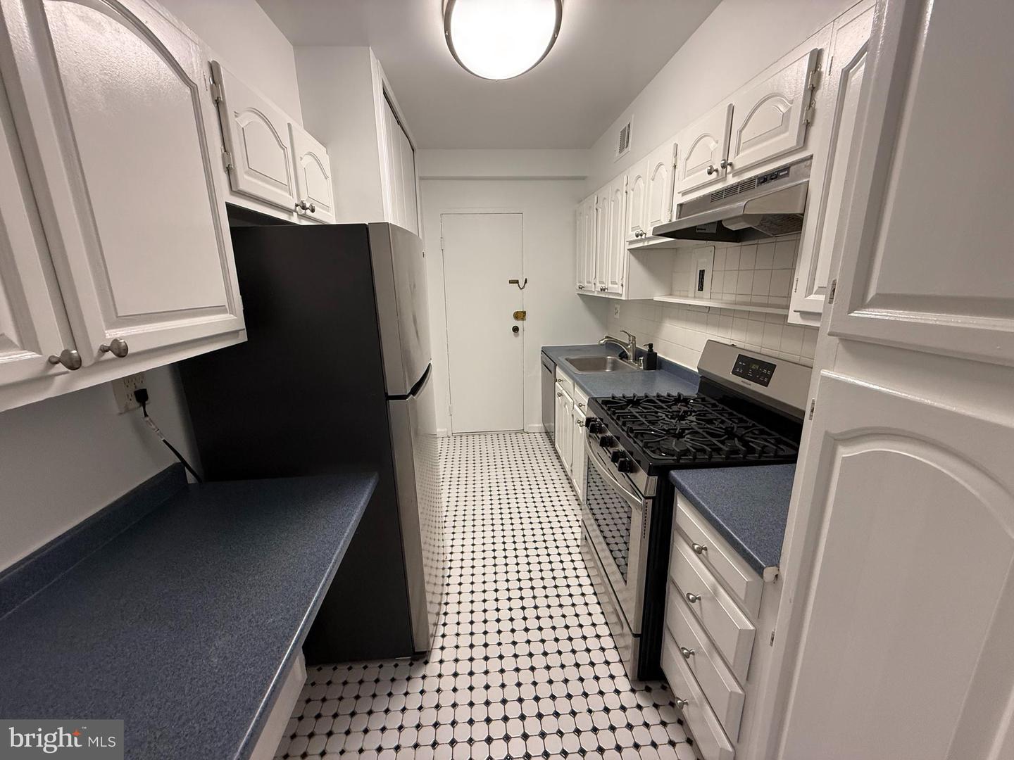4201 Cathedral Ave Nw #303e Property Photo 8