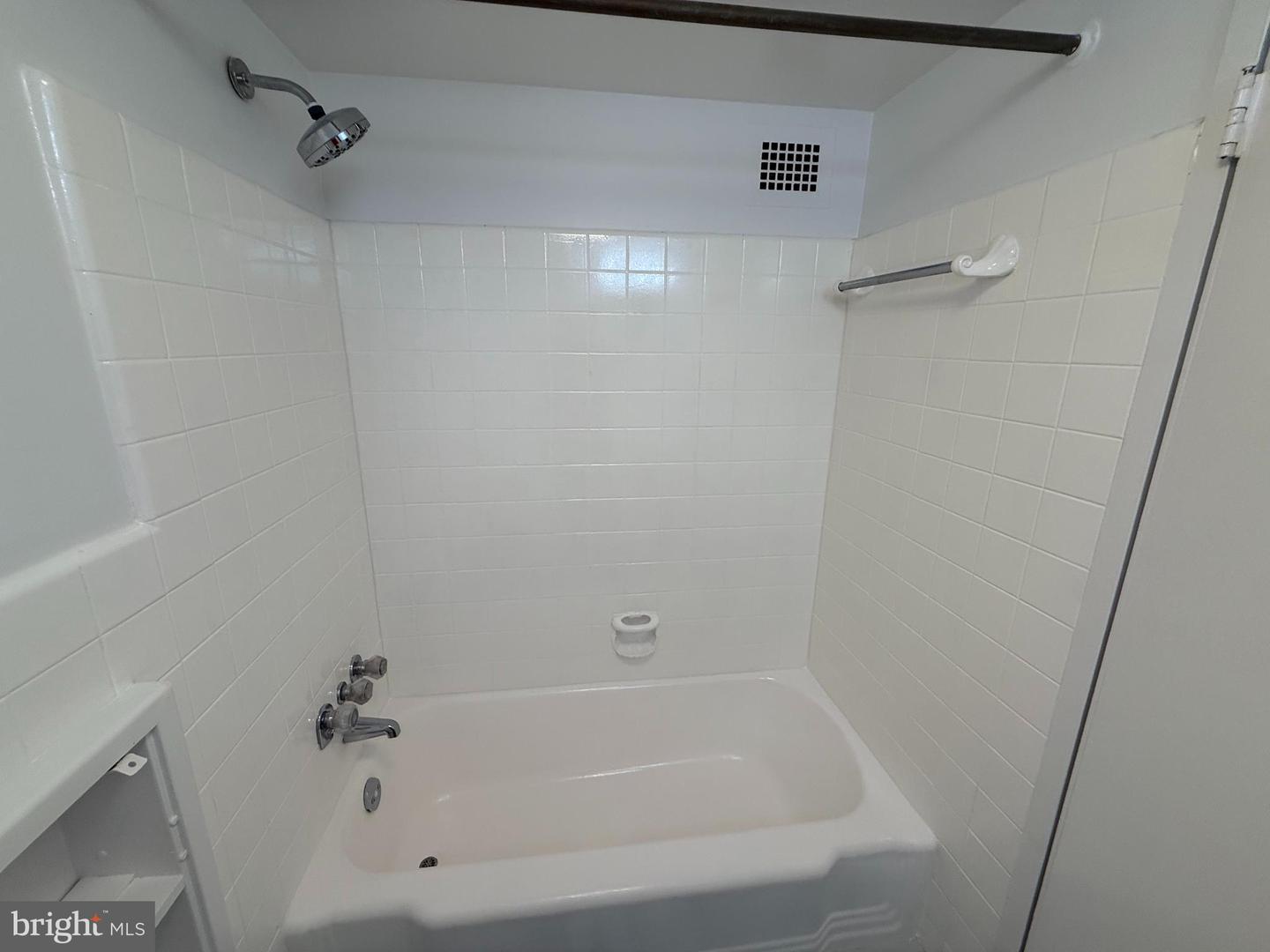 4201 Cathedral Ave Nw #303e Property Photo 14