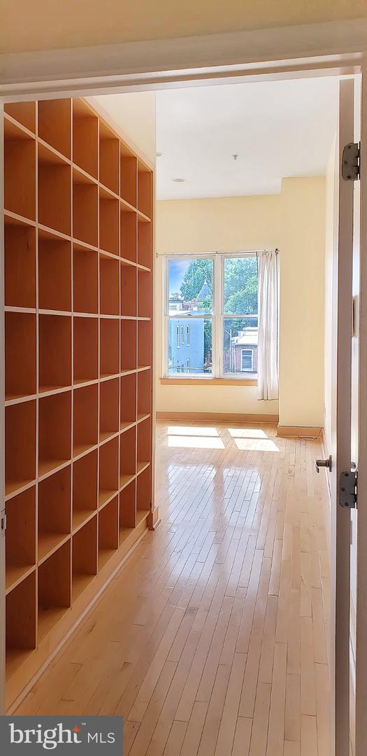 326 8th St Ne #302 Property Photo 3