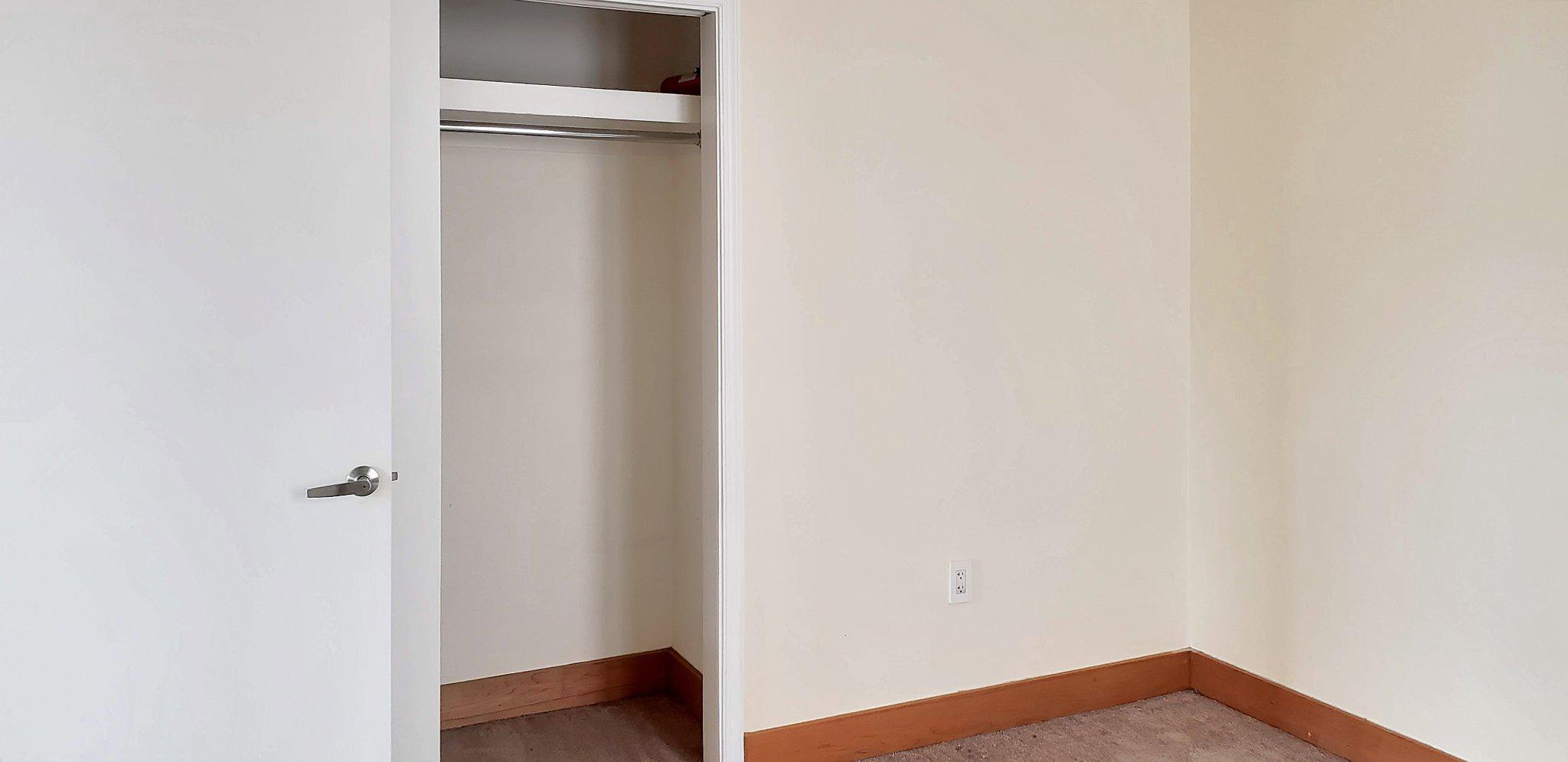 326 8th St Ne #302 Property Photo 7