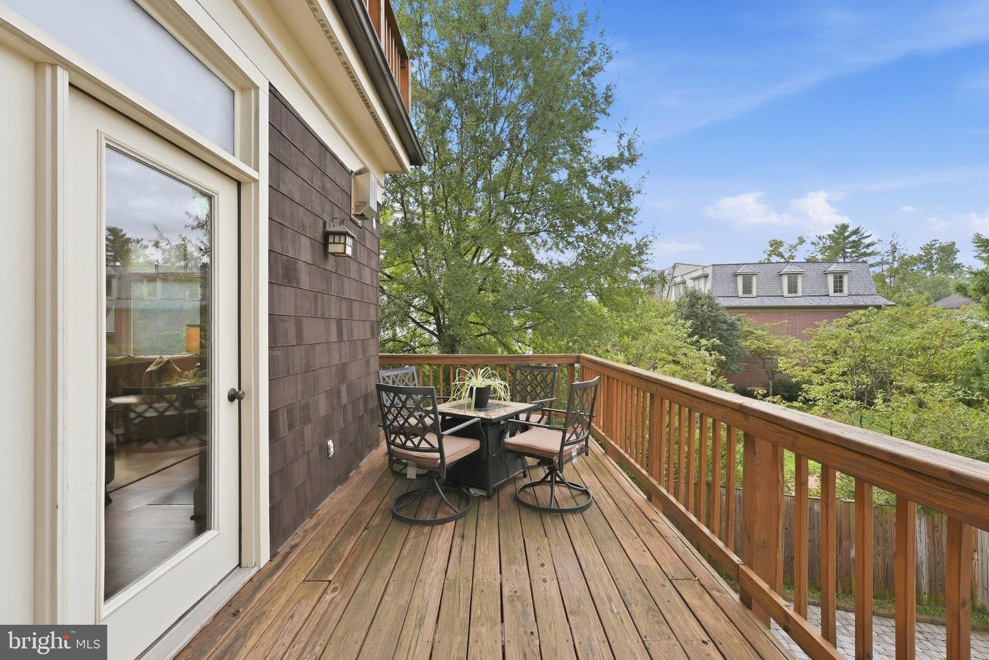 4462 Macarthur Blvd Nw Property Photo 10