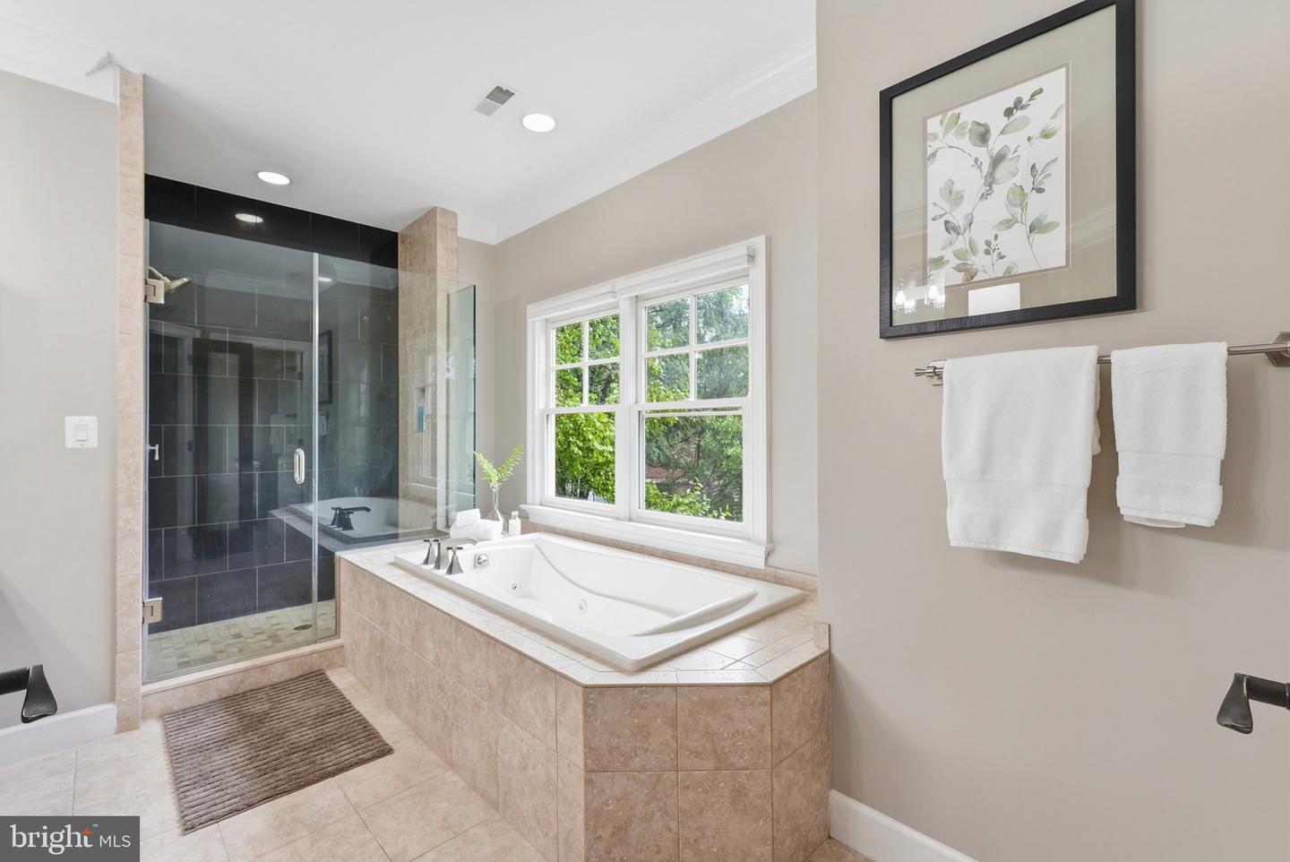 4462 Macarthur Blvd Nw Property Photo 26