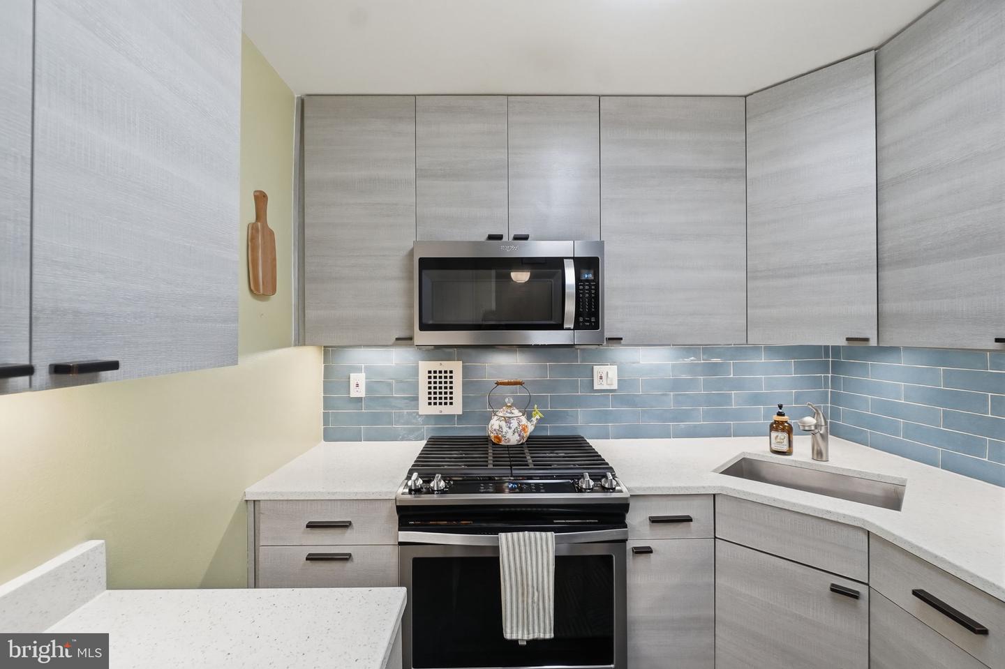 2939 Van Ness St Nw #106 Property Photo 16