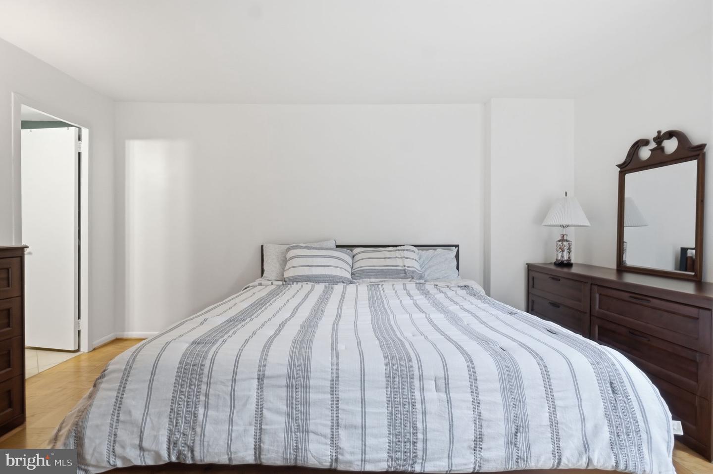 2939 Van Ness St Nw #106 Property Photo 20