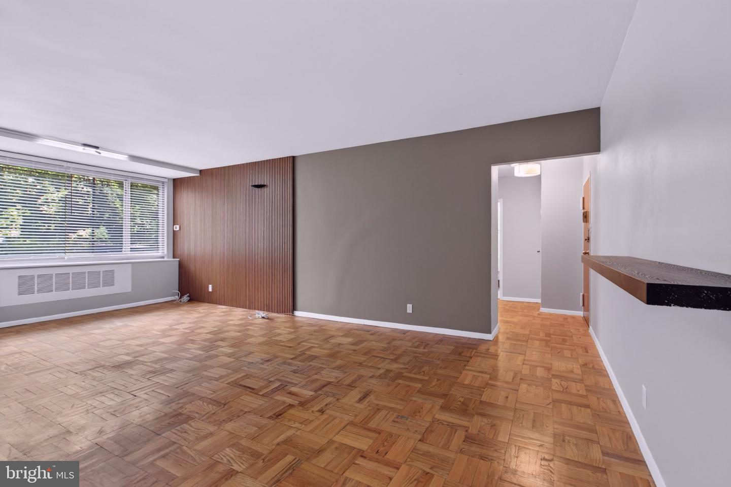 4200 Cathedral Ave Nw #111 Property Photo 4