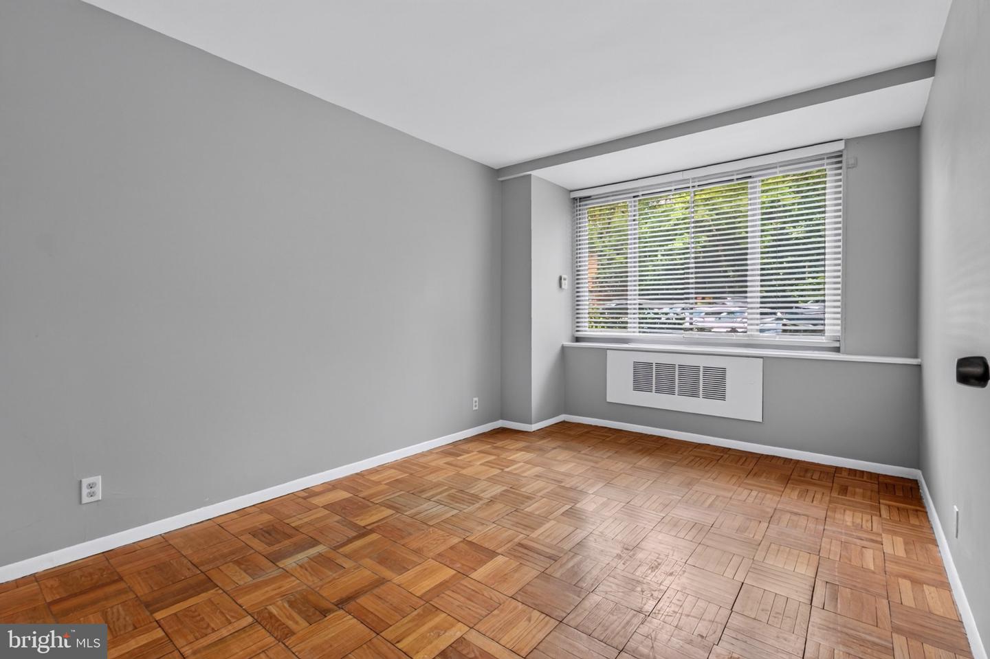 4200 Cathedral Ave Nw #111 Property Photo 6