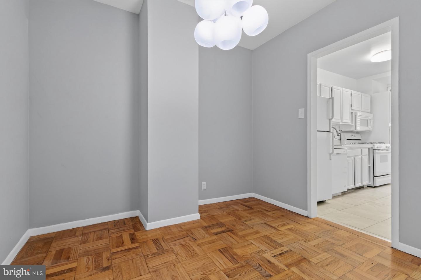 4200 Cathedral Ave Nw #111 Property Photo 11