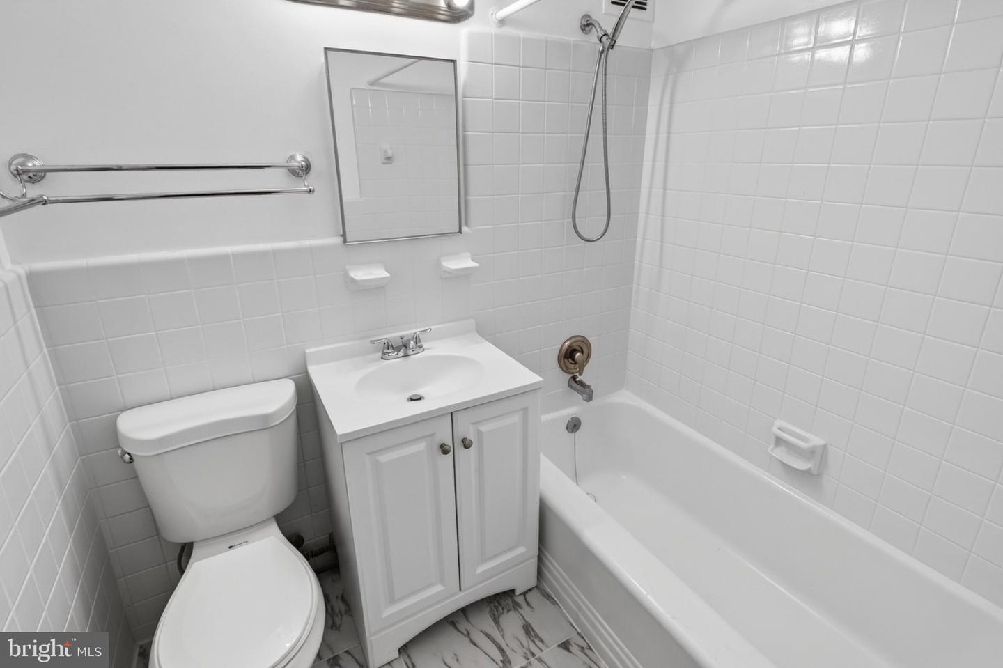 4200 Cathedral Ave Nw #111 Property Photo 25