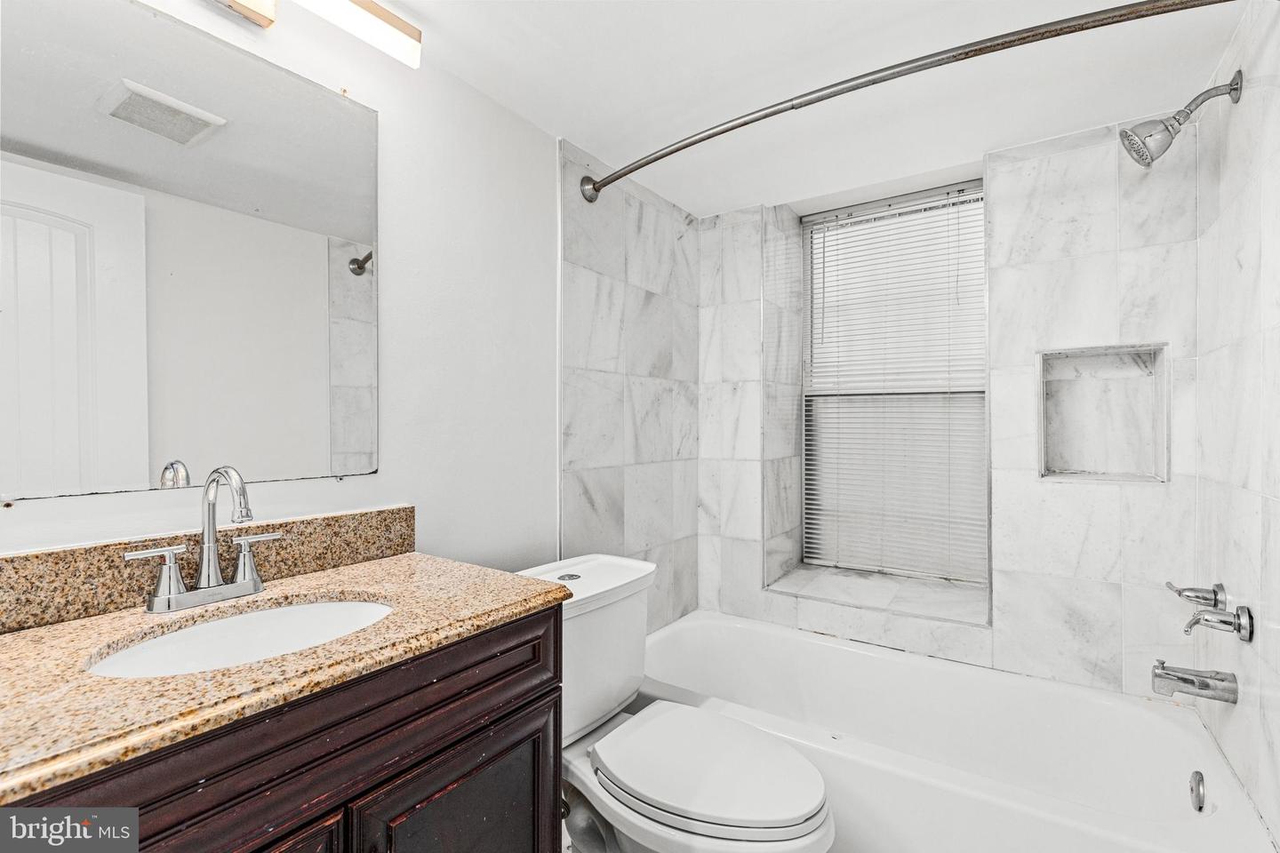 1438 Meridian Pl Nw #ll1 Property Photo 8