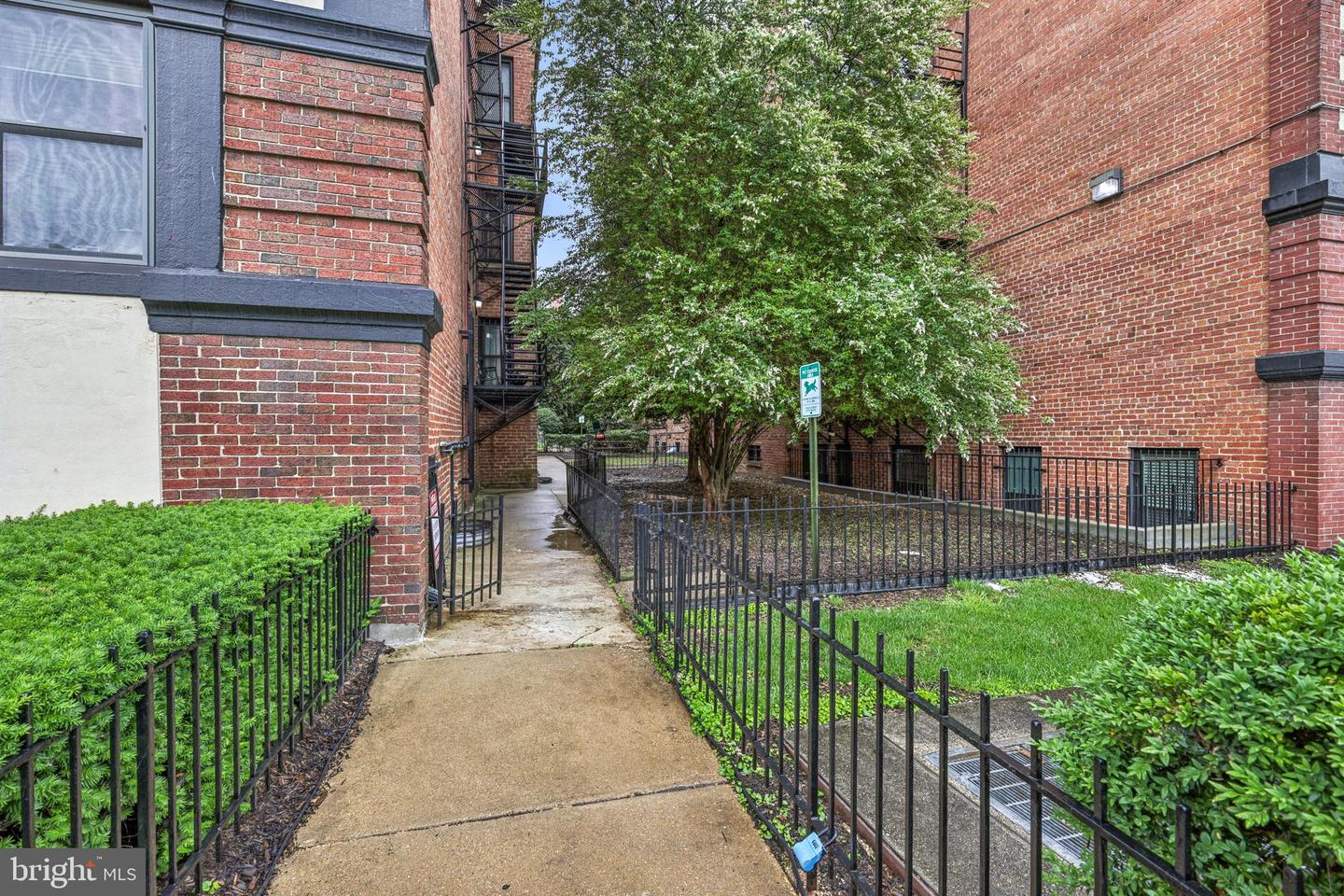 1438 Meridian Pl Nw #ll1 Property Photo 17