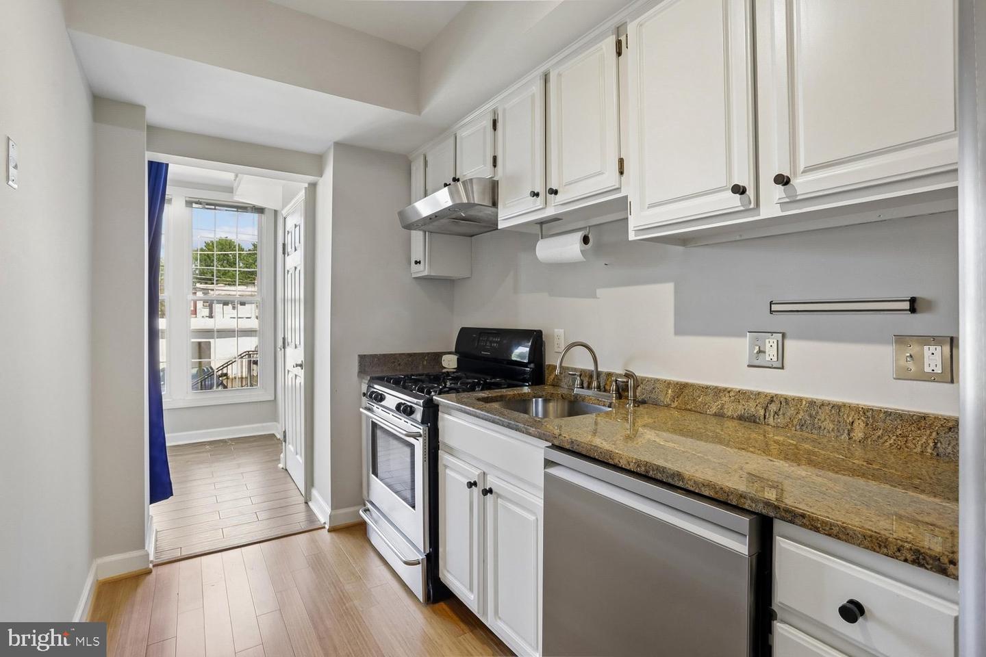 937 Randolph St Nw #1 Property Photo 12
