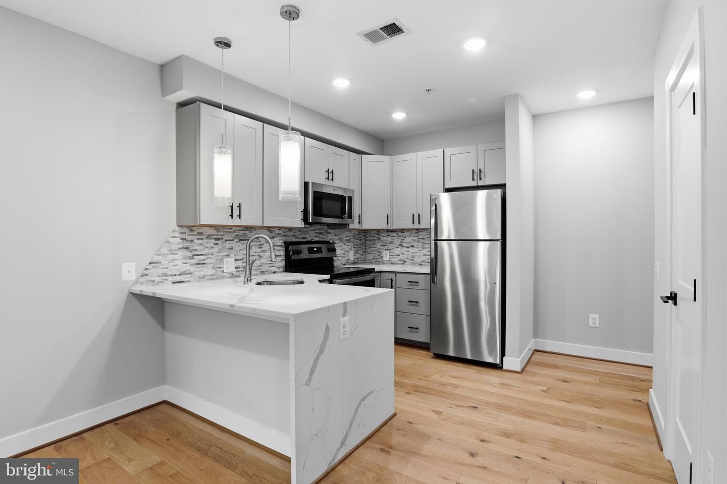1040 Bladensburg Rd Ne #1a Property Photo 1