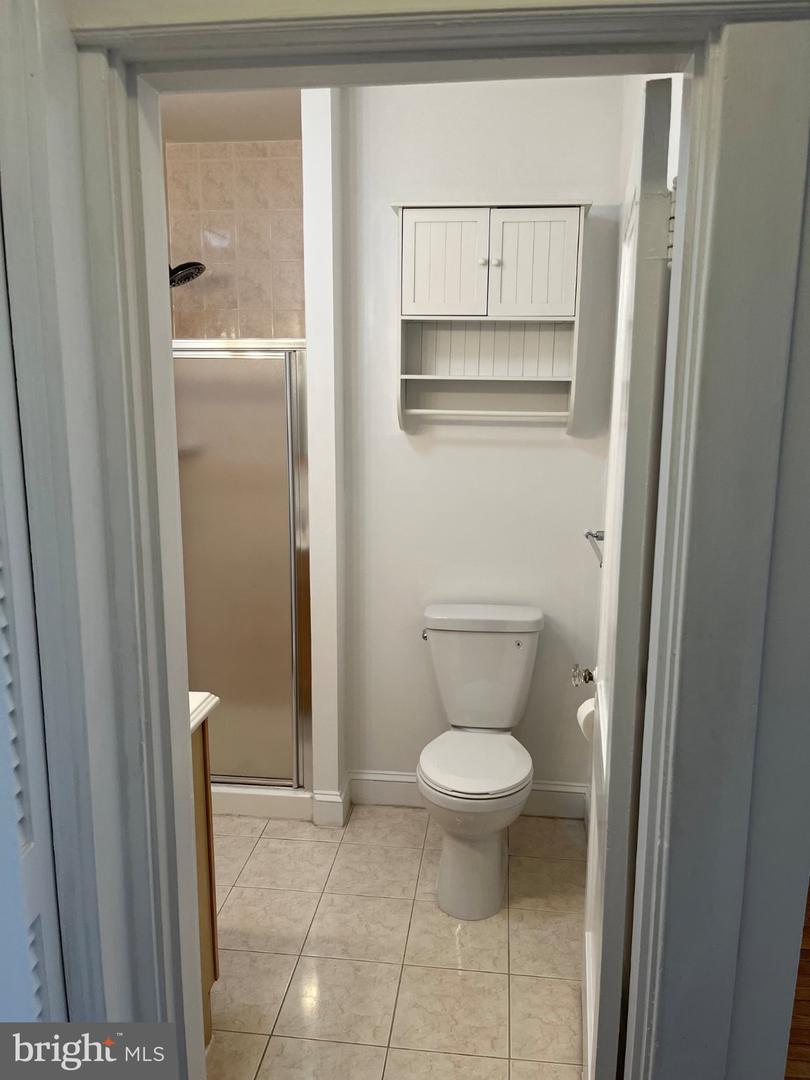 2328 Ashmead Pl Nw #5 Property Photo 7