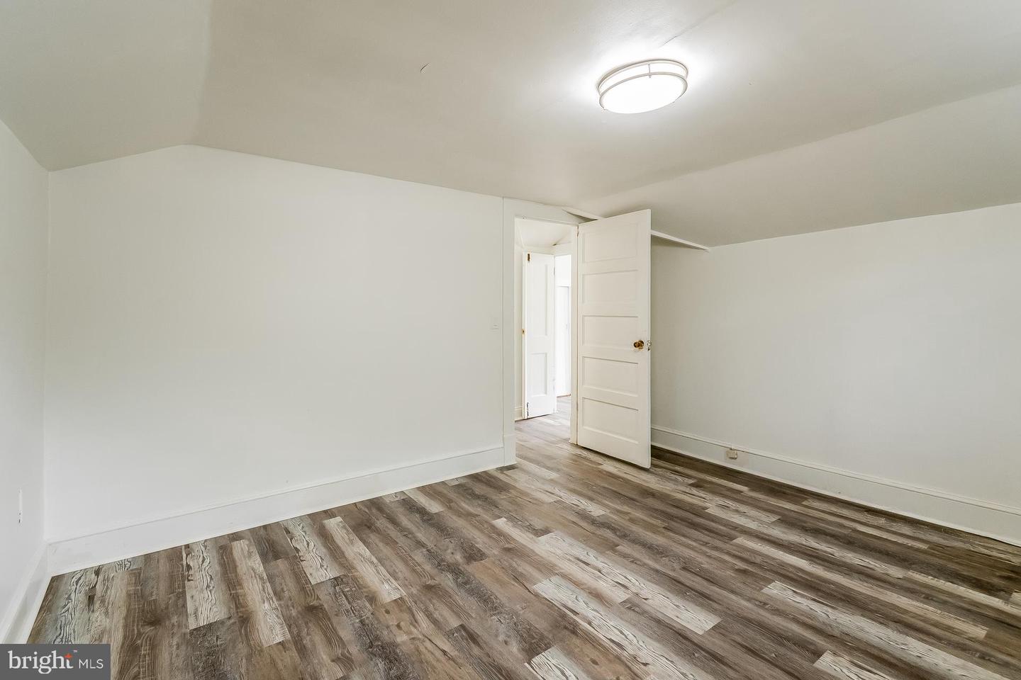 2838 Myrtle Ave Ne Property Photo 11