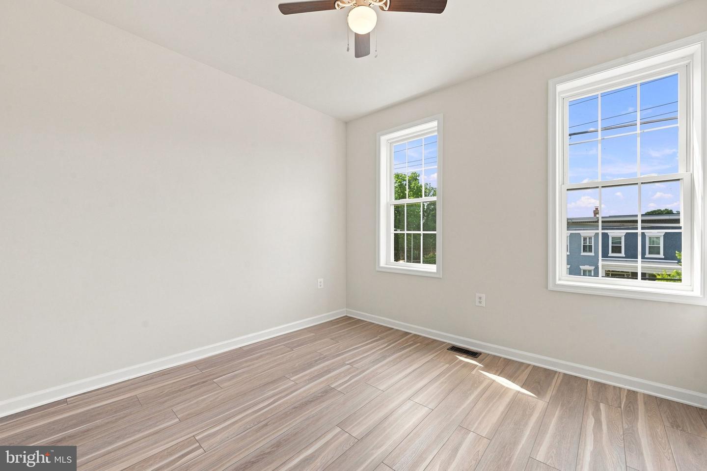 503 Randolph St Nw Property Photo 34