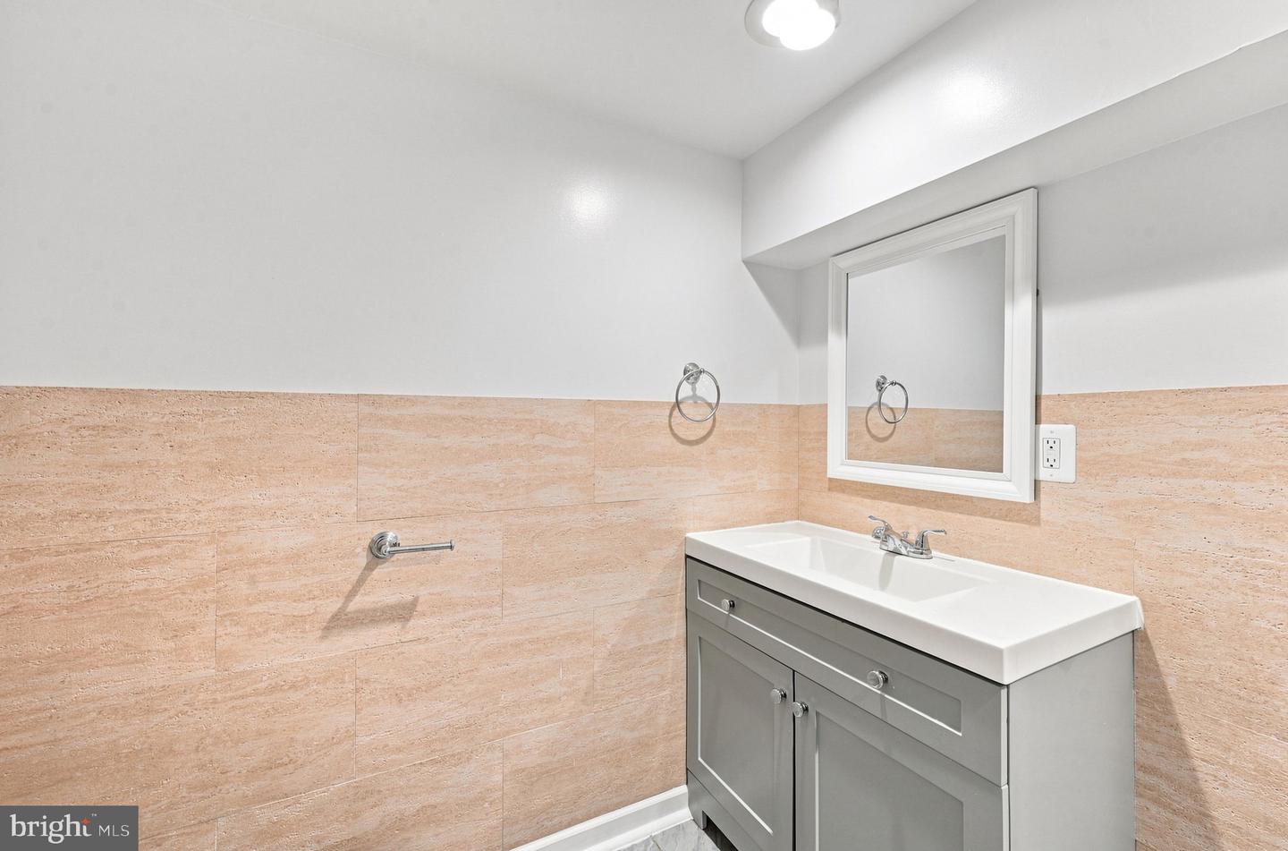 503 Randolph St Nw Property Photo 49