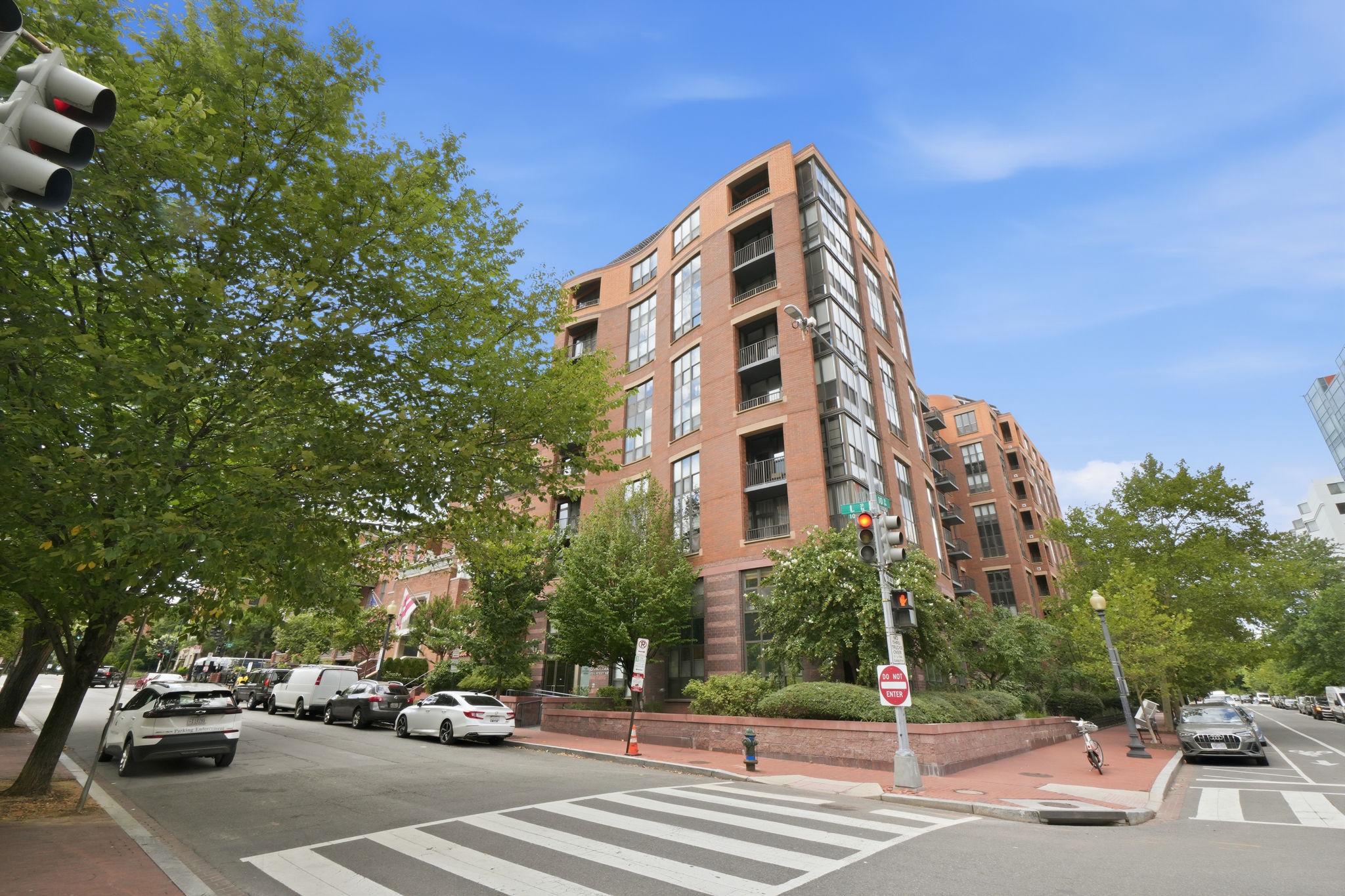 1001 L ST NW #211 Property Photo 1