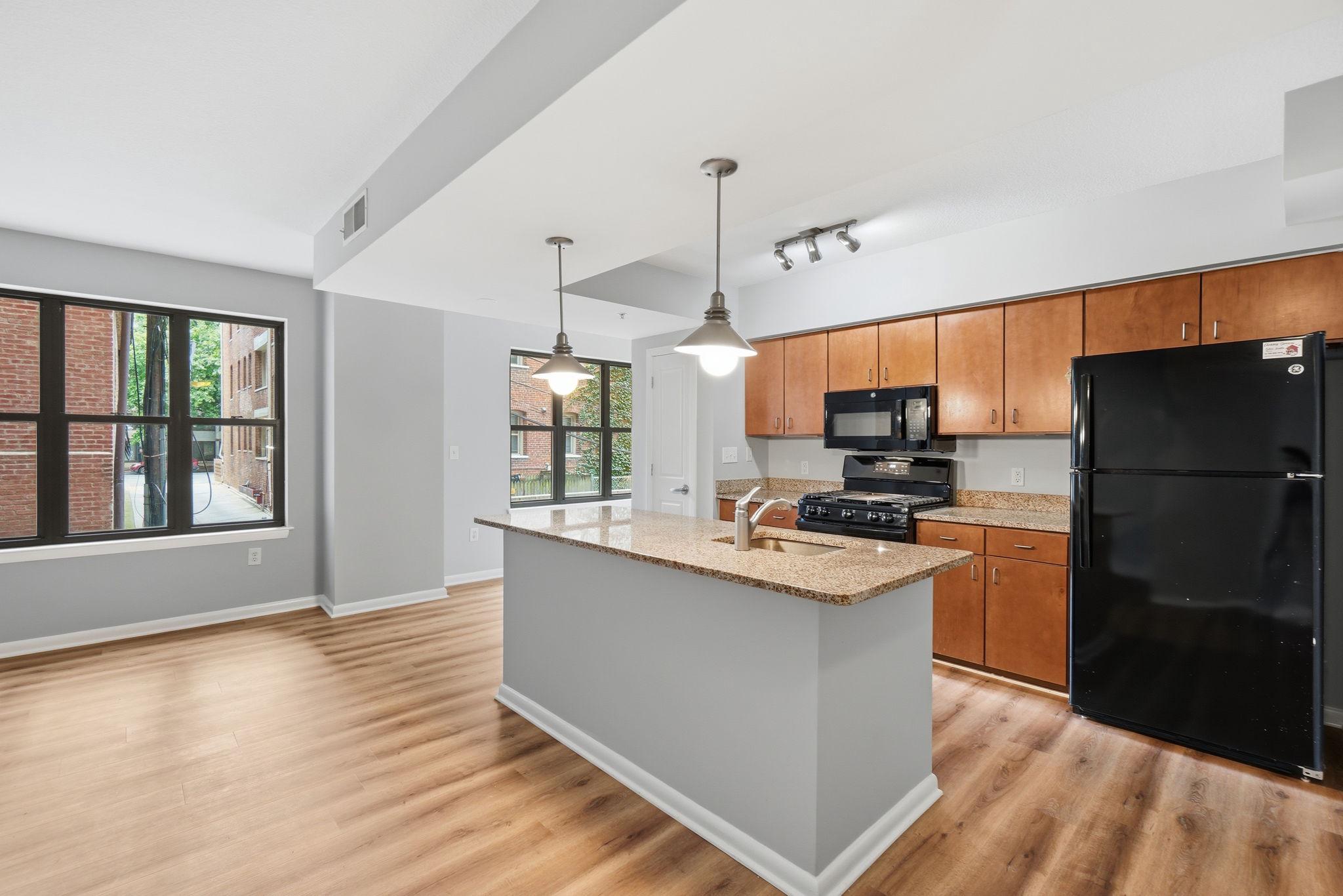 1001 L St Nw #211 Property Photo 3