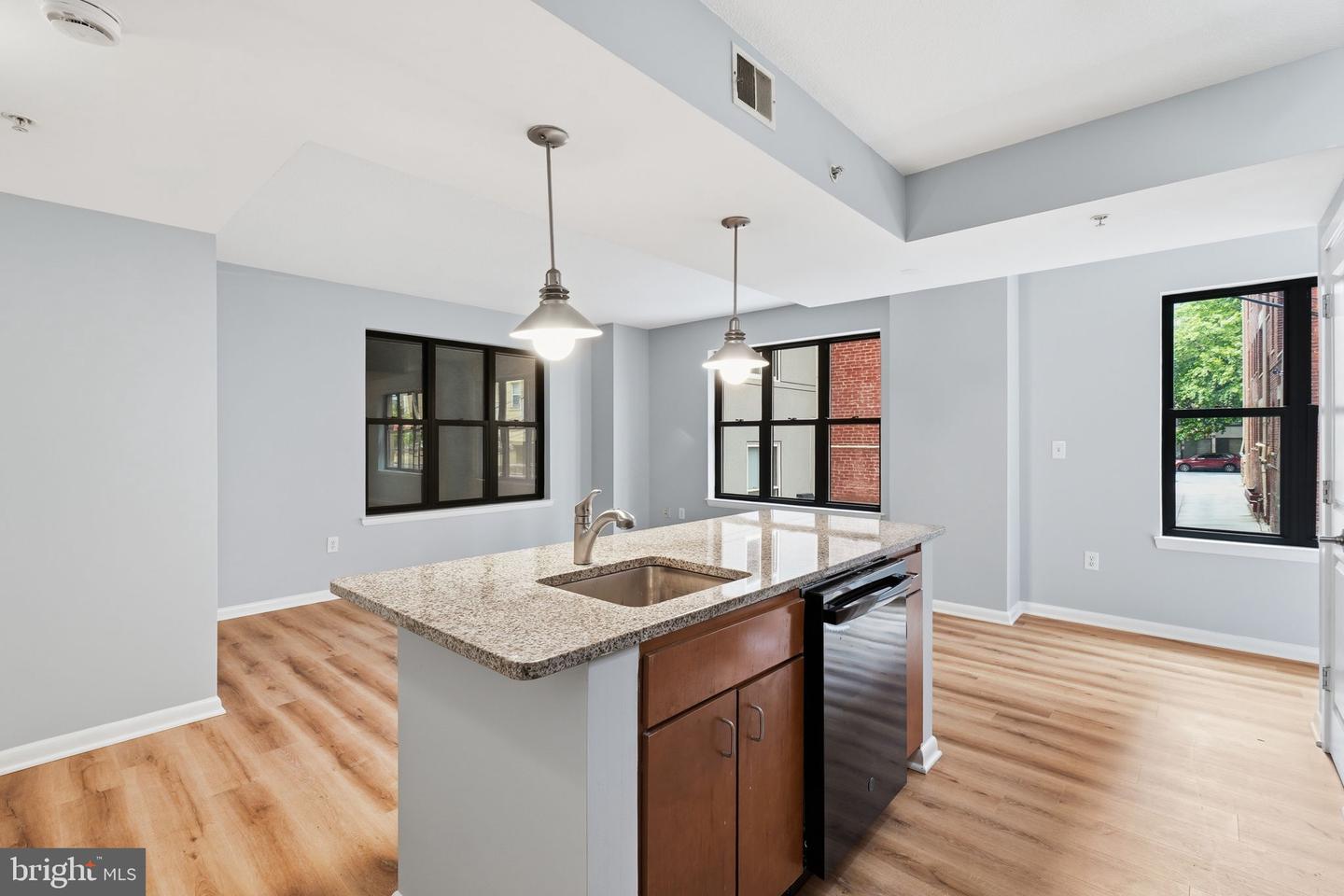 1001 L St Nw #211 Property Photo 4