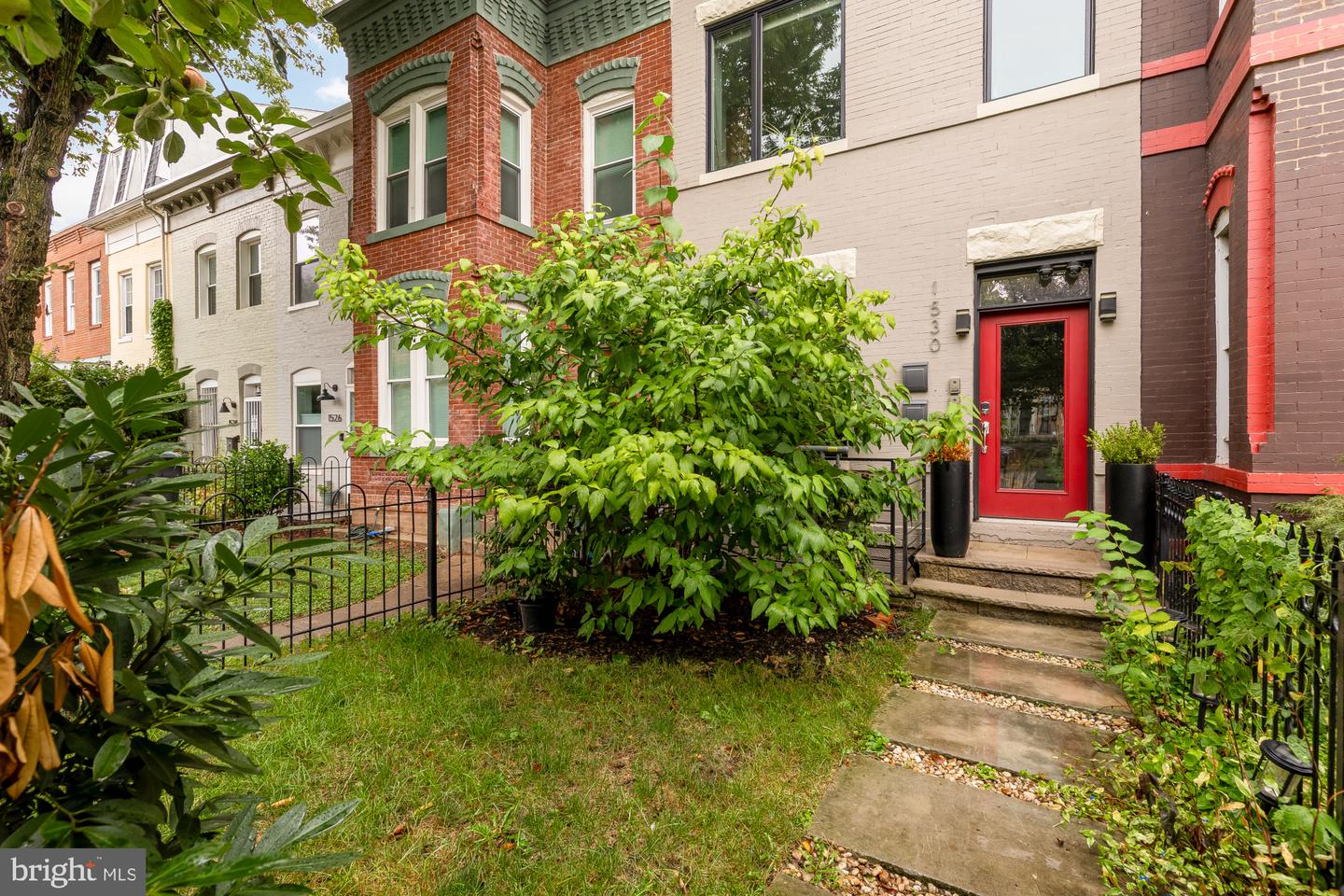 1530 3rd St Nw #2 Property Photo 3
