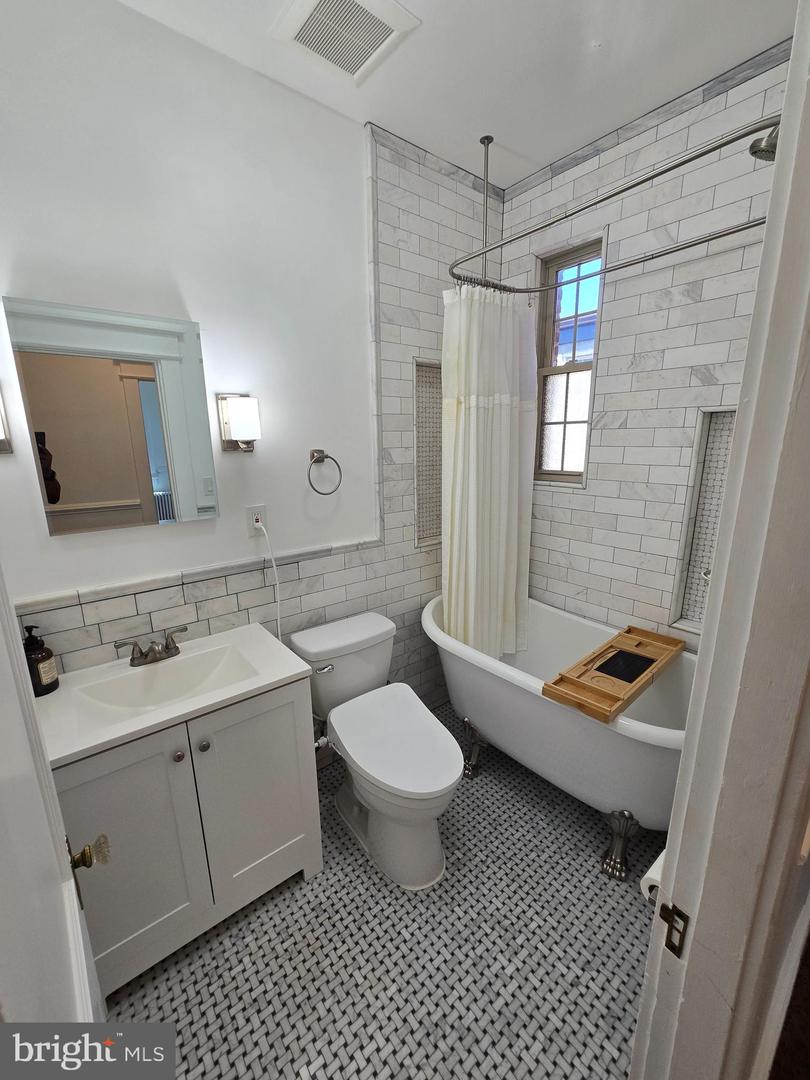 3022 Wisconsin Ave Nw #201 Property Photo 13