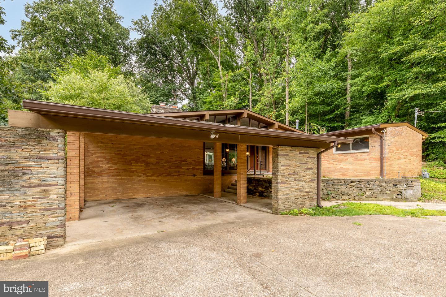 1840 Primrose Rd Nw Property Photo 48