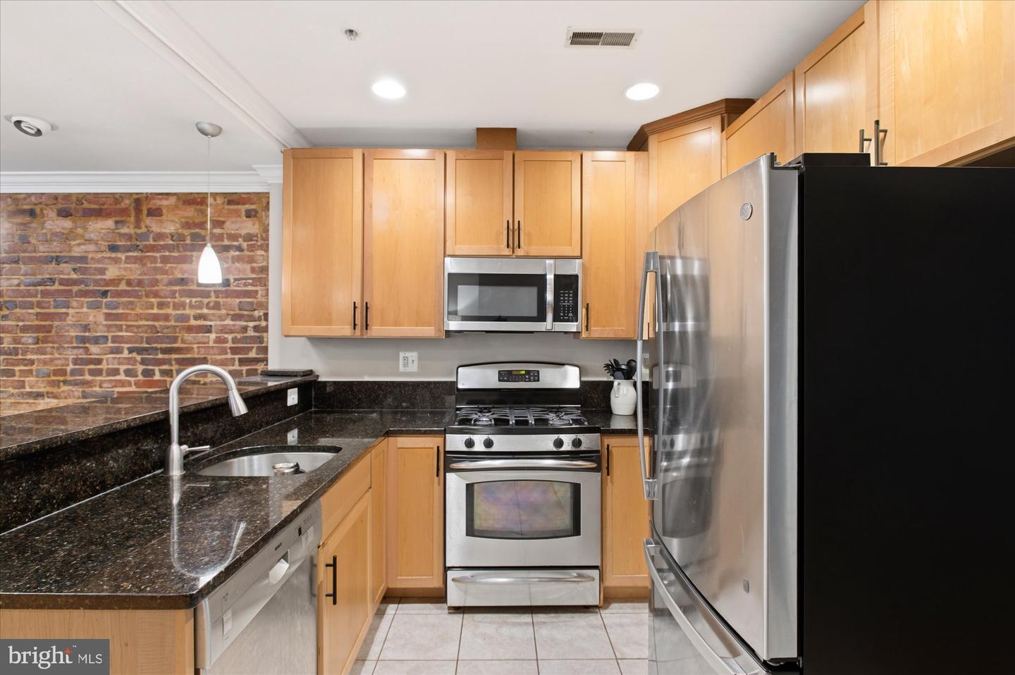 28 Bryant St Nw #1 Property Photo 9