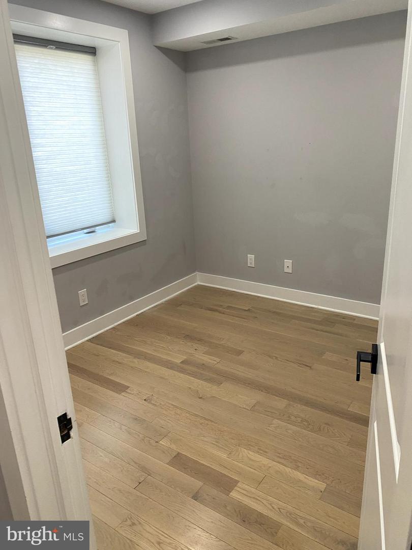 1219 Queen St Ne #1 Property Photo 16