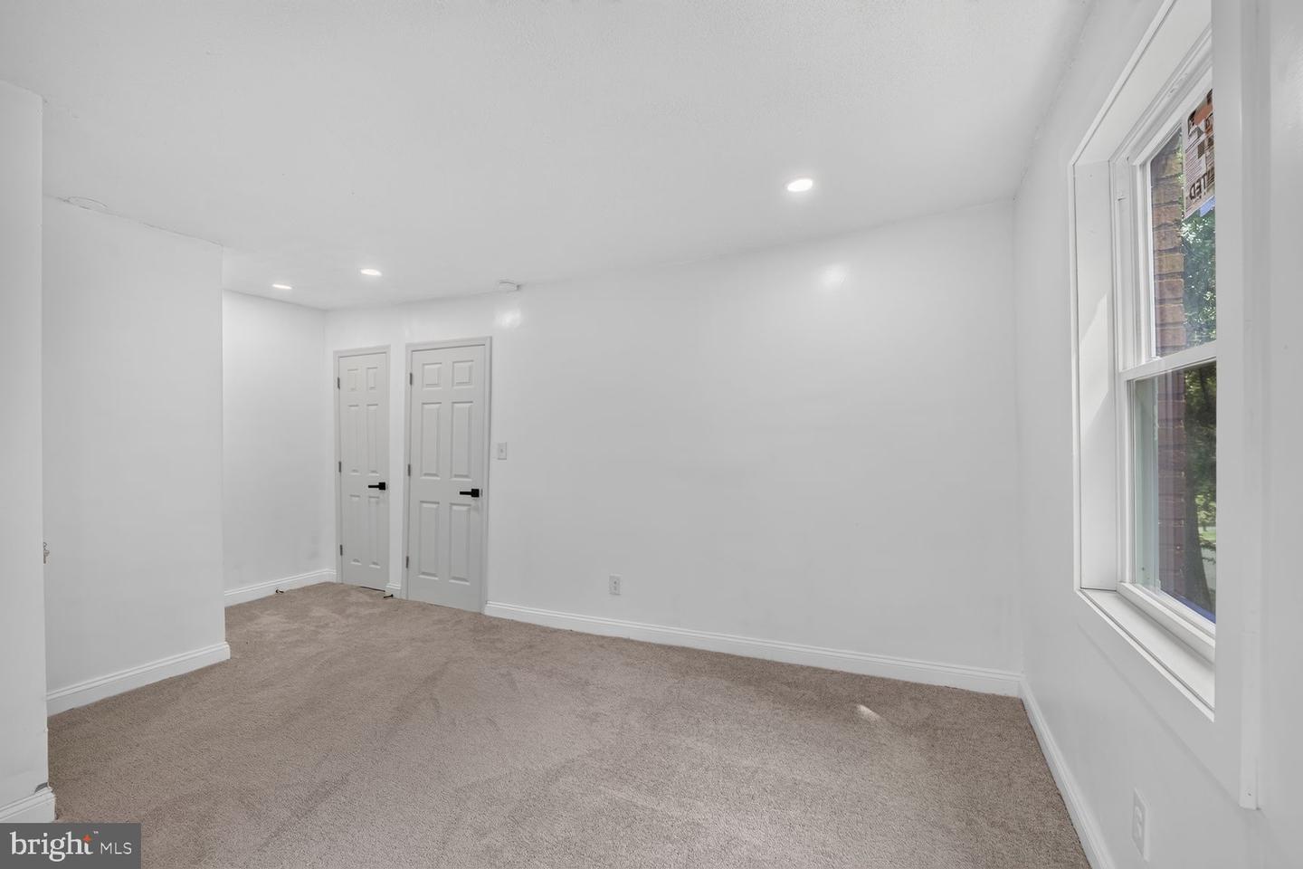 922 47th St Ne Property Photo 28