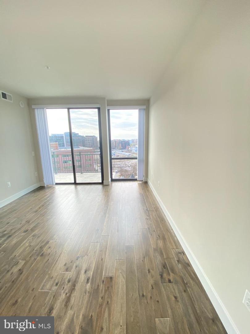 50 Florida Ave Ne #924 Property Photo 12