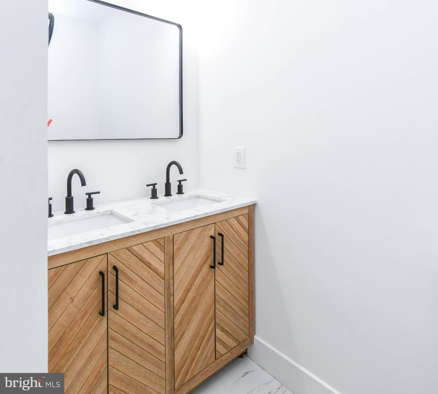 104 R St #a Ne Property Photo 22