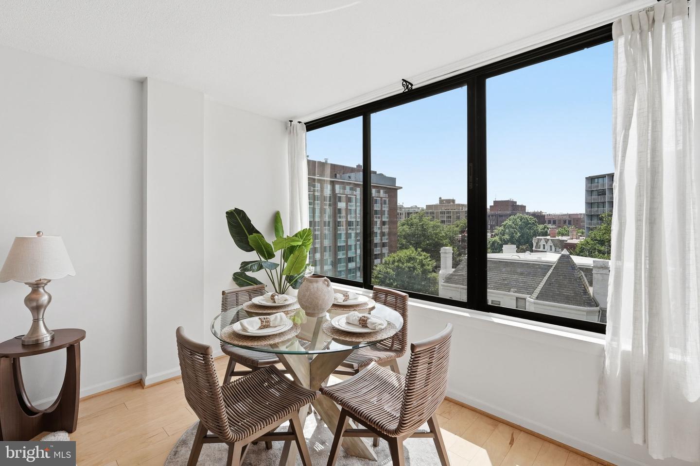 1301 20th St Nw #707 Property Photo 4