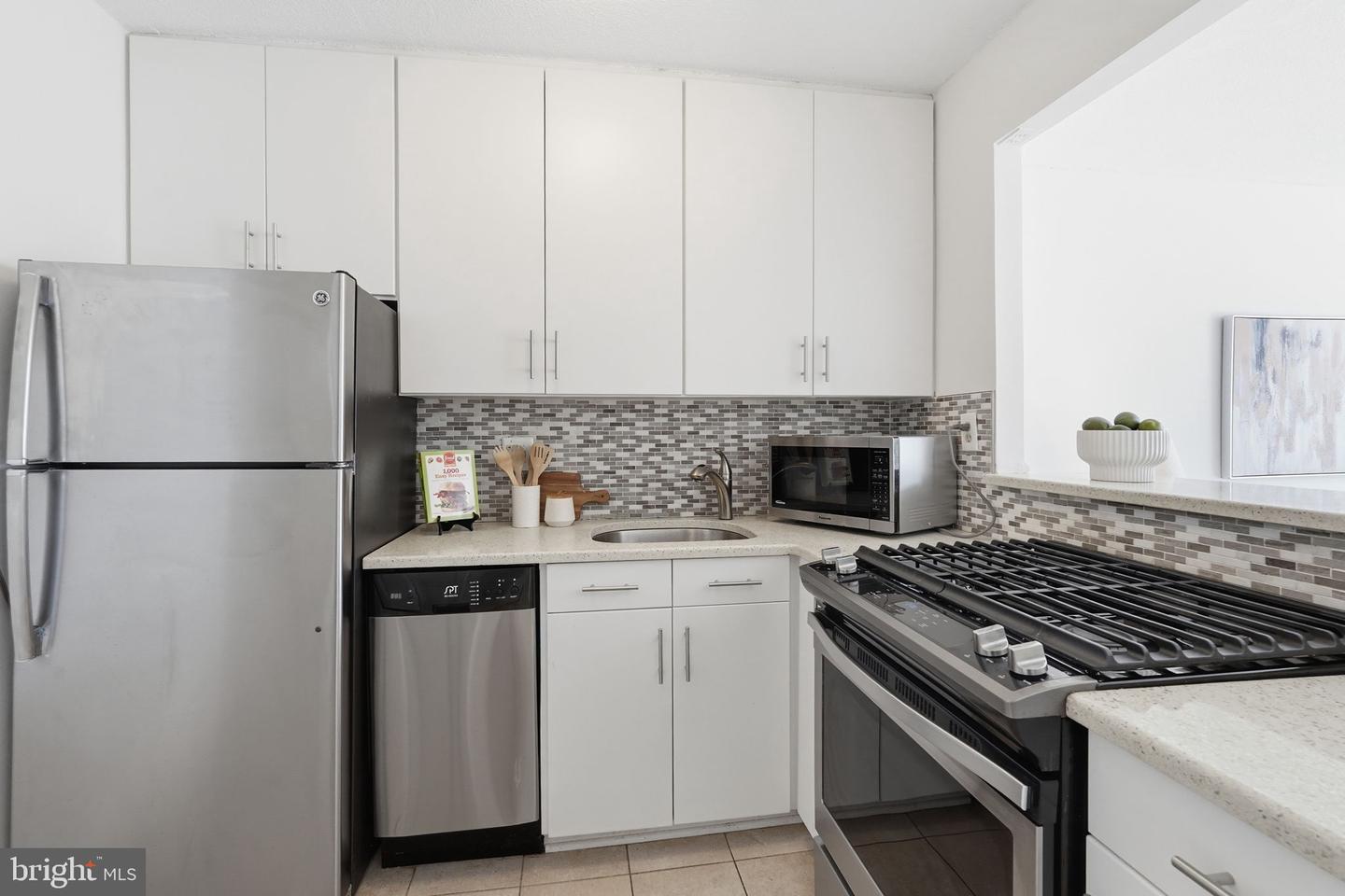 1301 20th St Nw #707 Property Photo 10