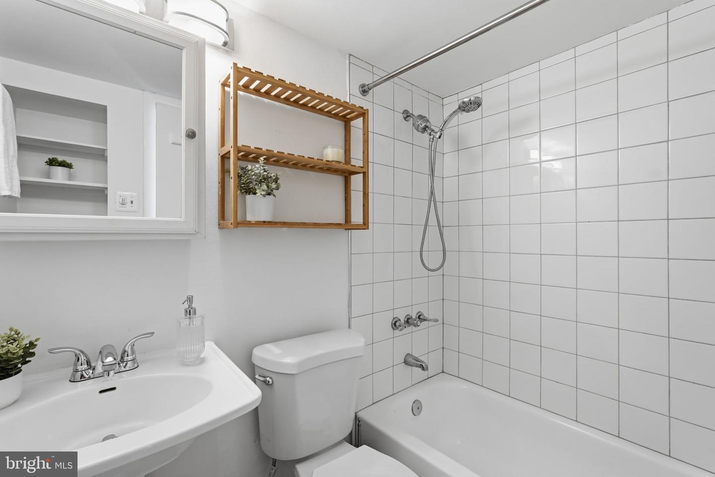 1301 20th St Nw #707 Property Photo 14