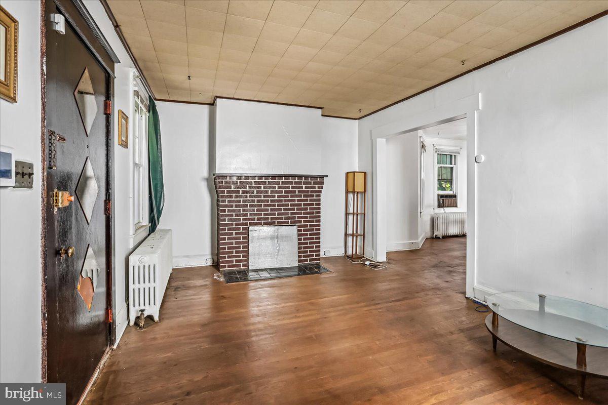 2227 Newton St Ne Property Photo 2