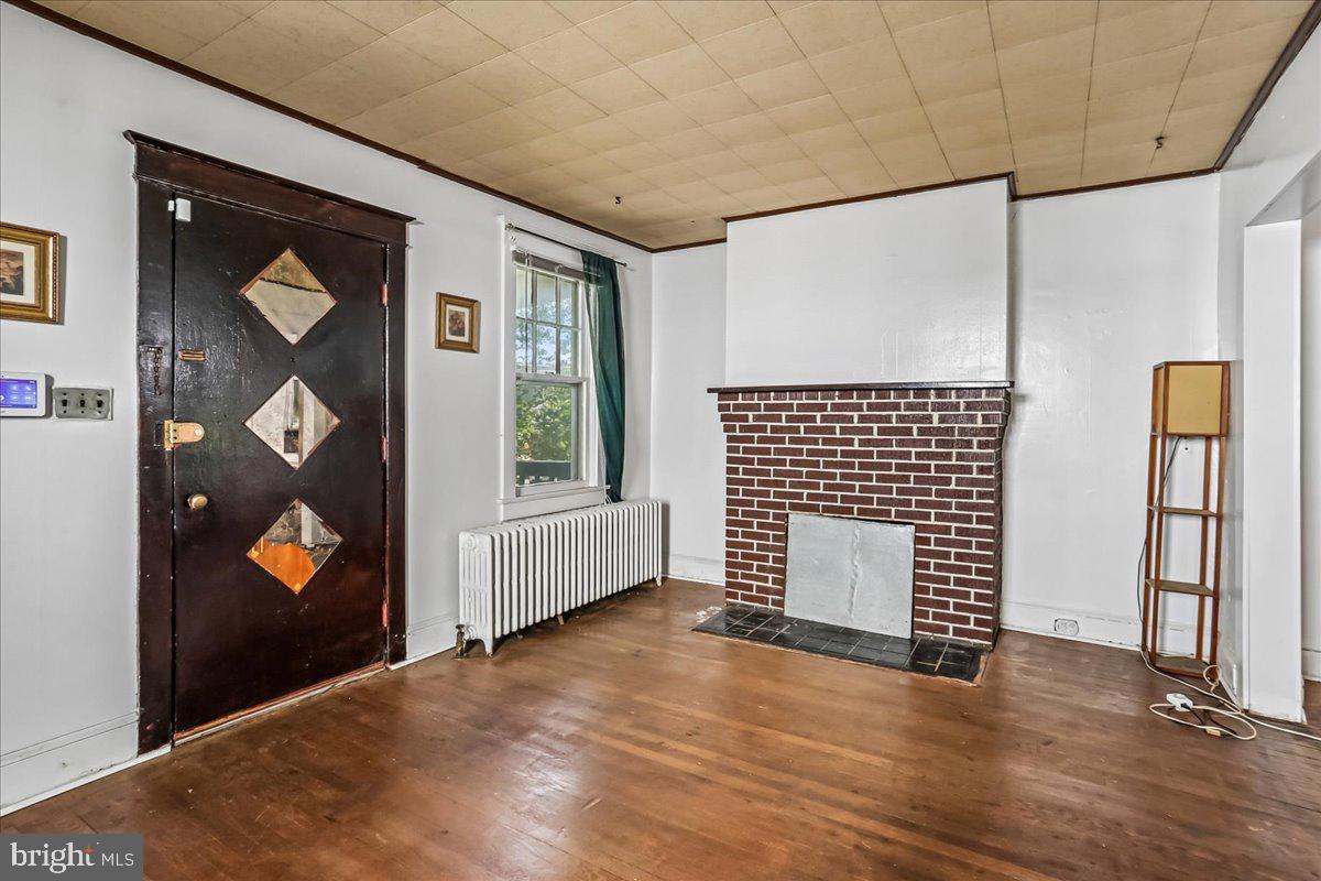 2227 Newton St Ne Property Photo 3
