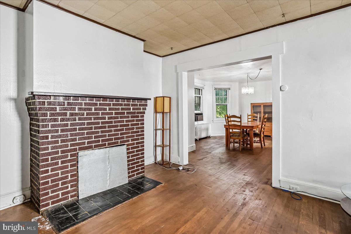 2227 Newton St Ne Property Photo 5