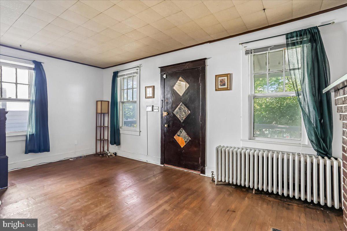 2227 Newton St Ne Property Photo 6