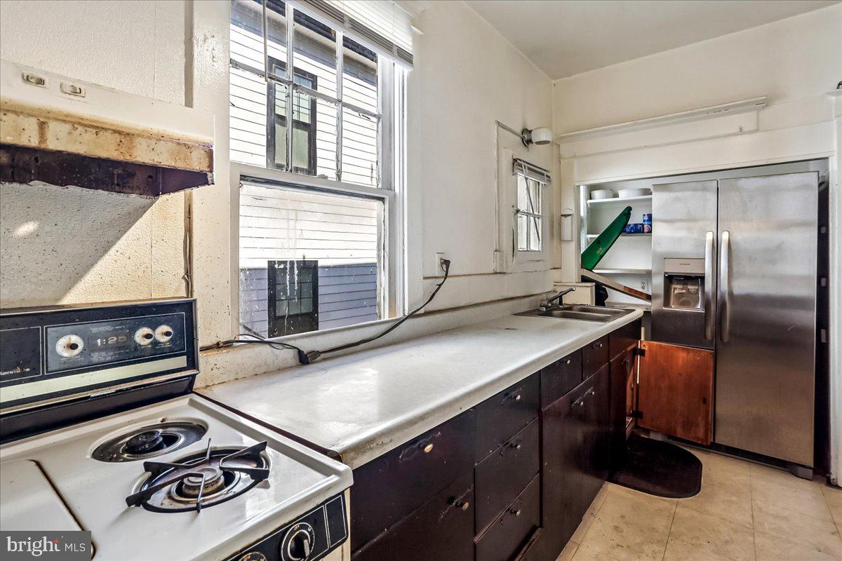 2227 Newton St Ne Property Photo 13
