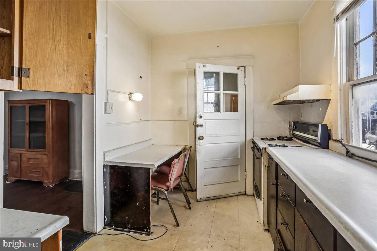 2227 Newton St Ne Property Photo 15