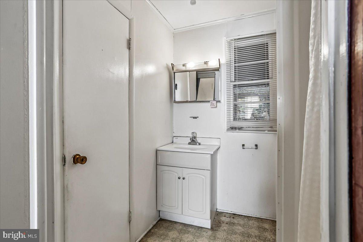 2227 Newton St Ne Property Photo 21