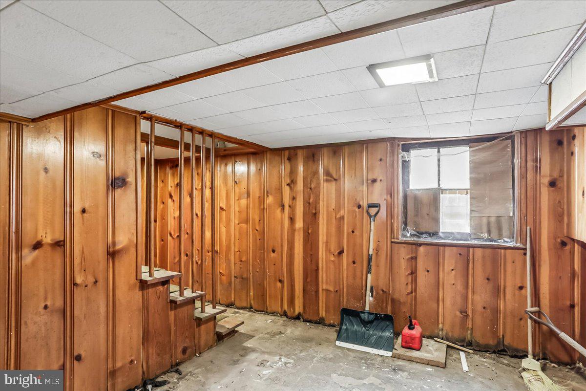 2227 Newton St Ne Property Photo 34