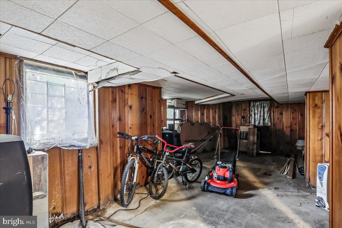 2227 Newton St Ne Property Photo 36