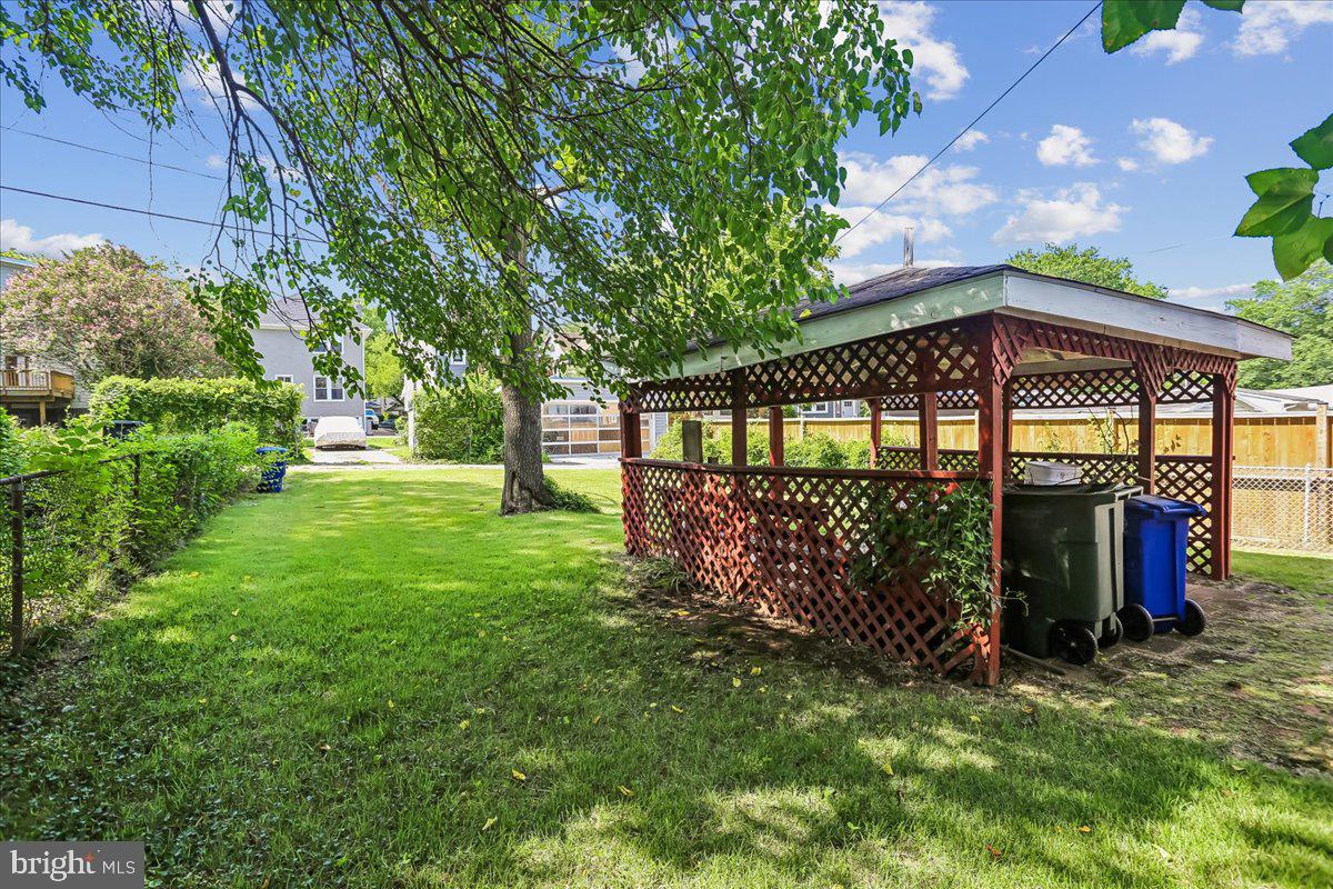 2227 Newton St Ne Property Photo 40