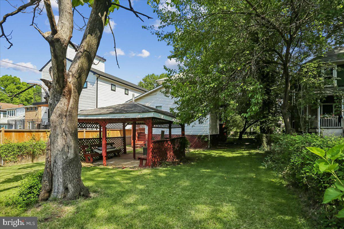 2227 Newton St Ne Property Photo 42