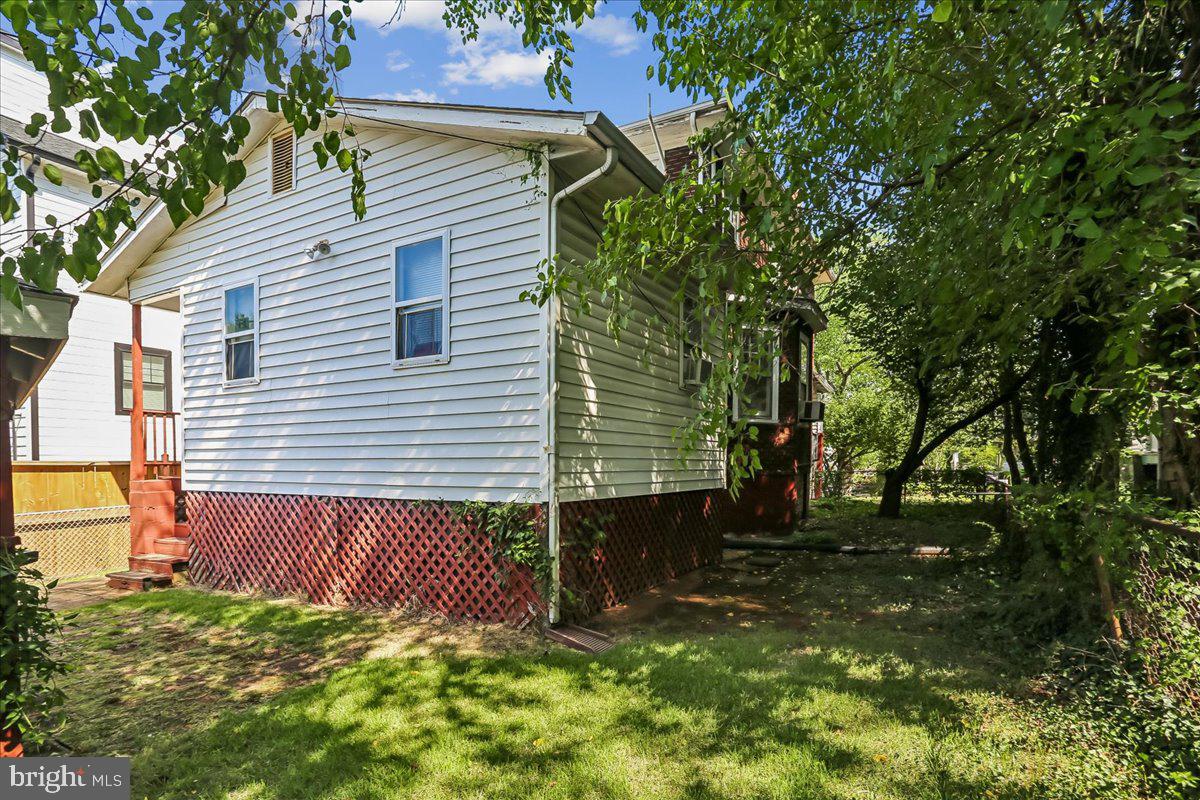 2227 Newton St Ne Property Photo 43