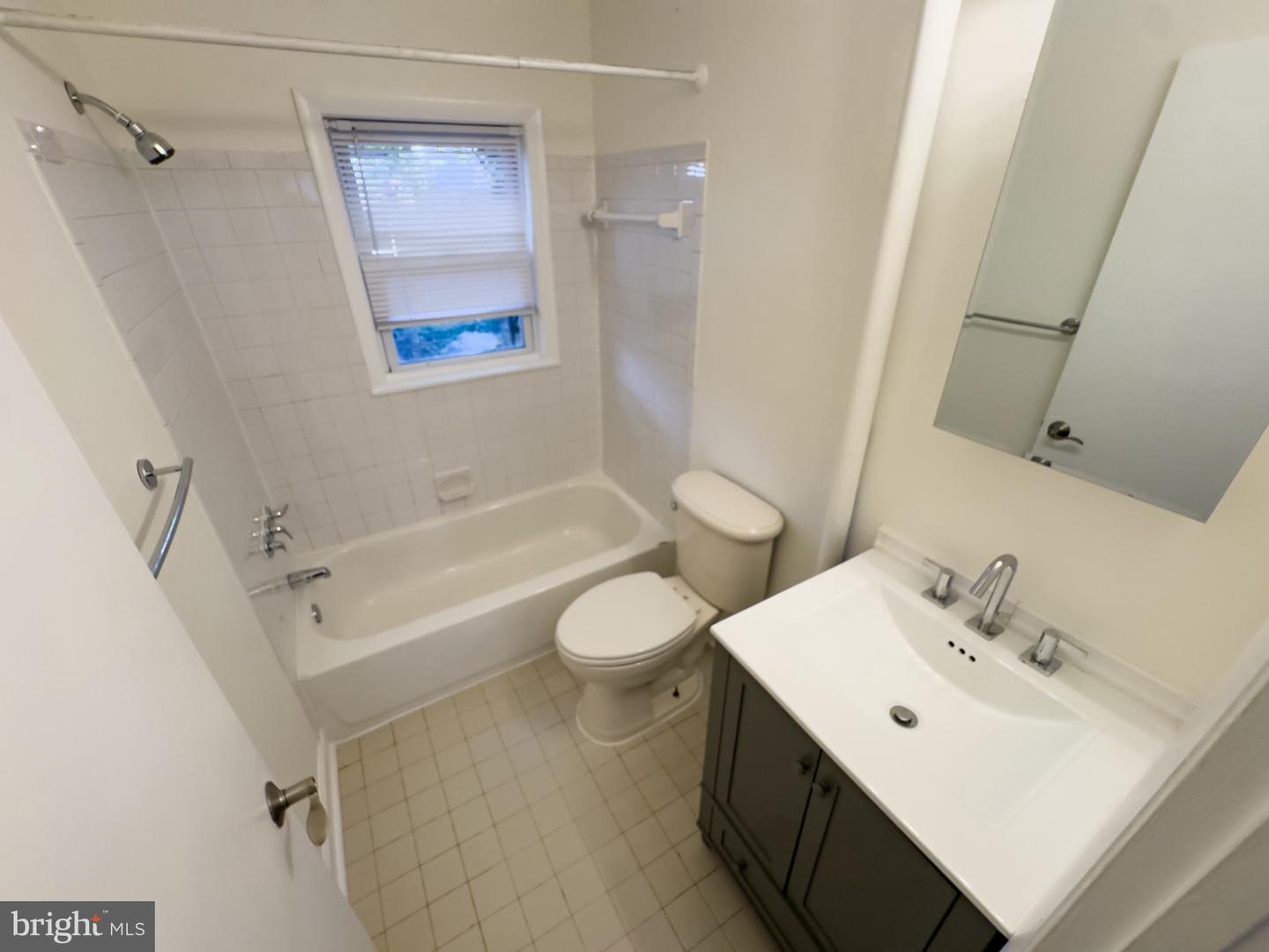 2807 4th St Ne #1 Property Photo 6
