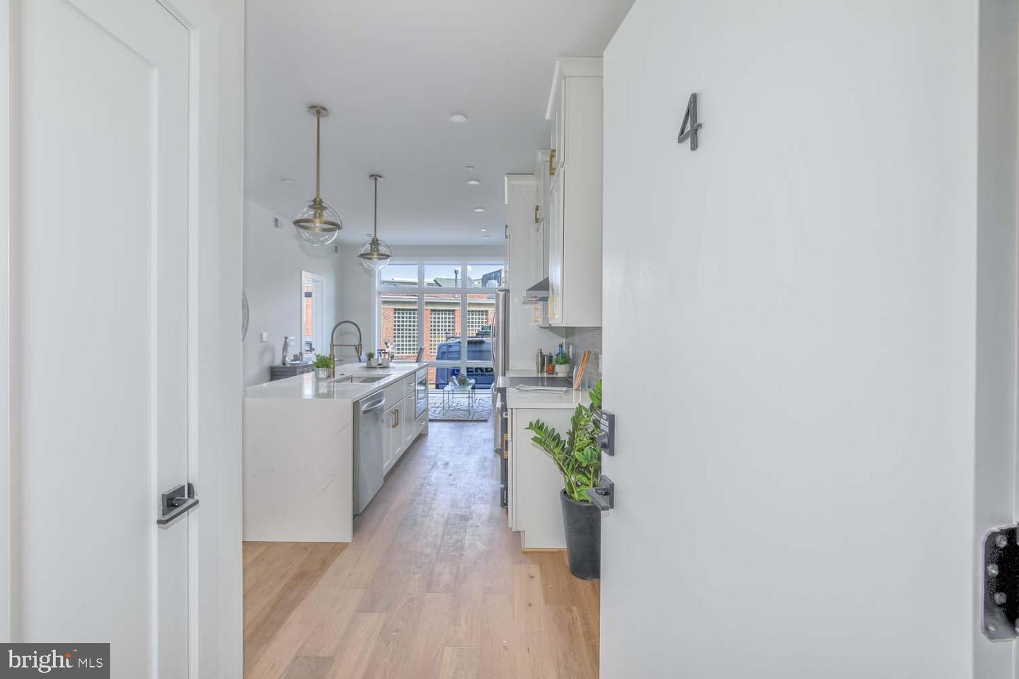 4347 Harrison St Nw #4 Property Photo 1