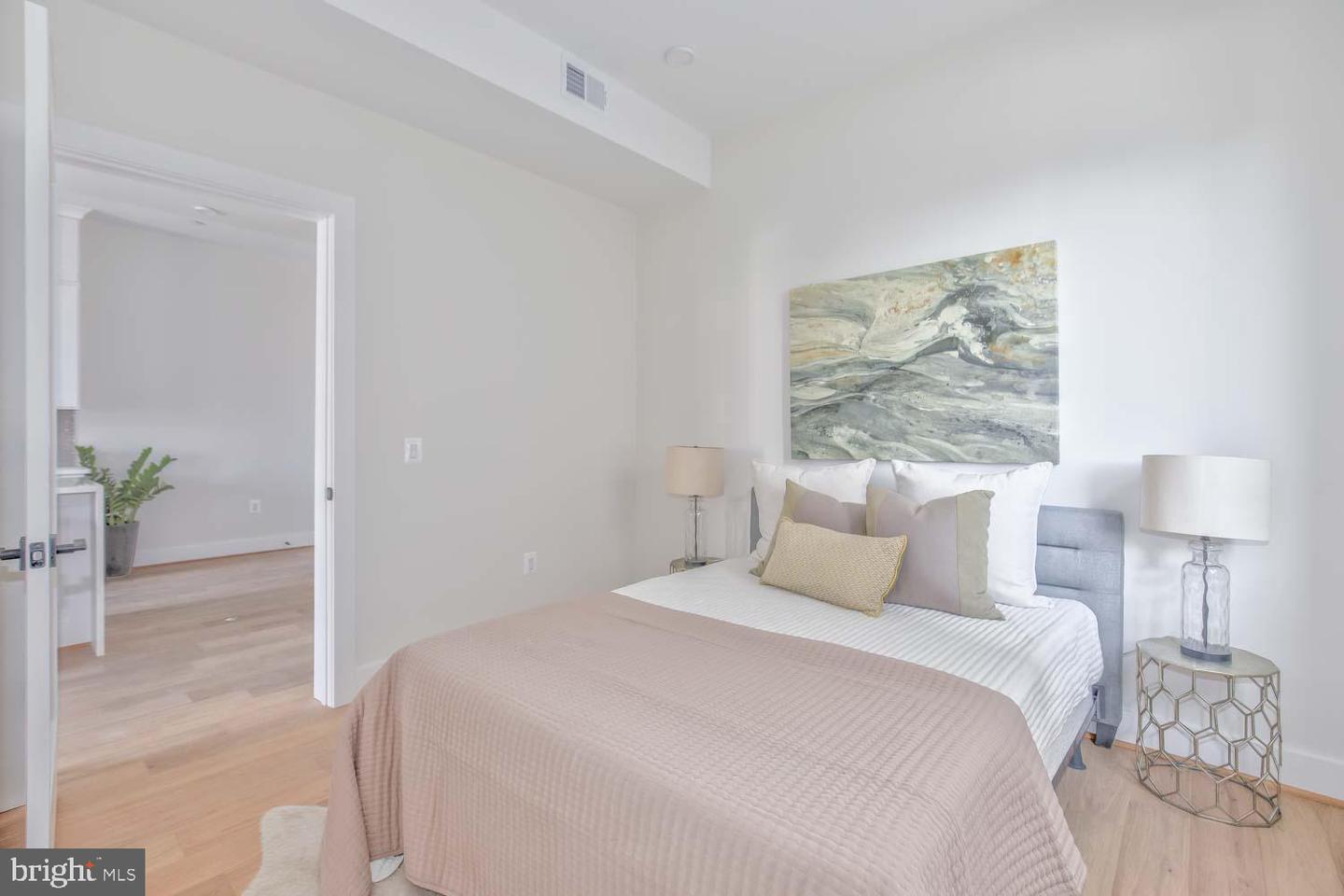 4347 Harrison St Nw #4 Property Photo 12