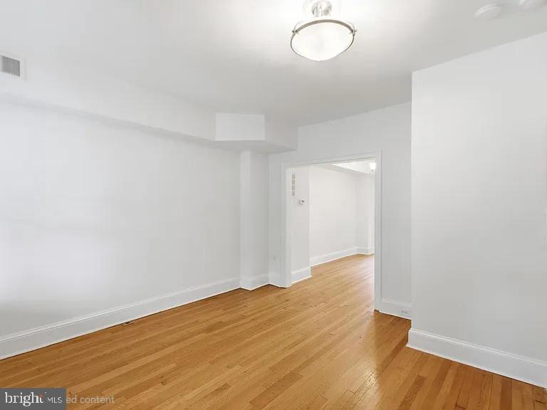 440 Delafield Pl Nw Property Photo 5